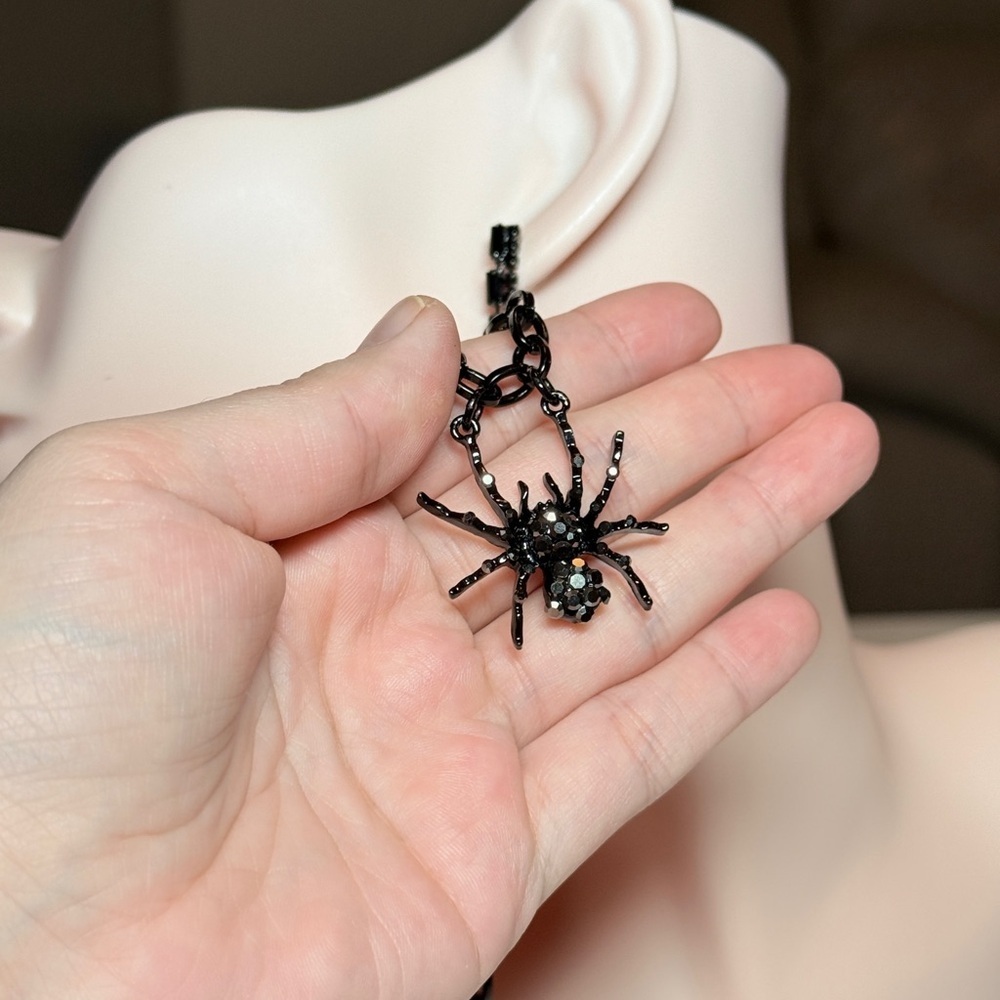 ⚜️ Black Punk Spider Pendant Necklace With Black Gems 🕷️ - Picture 7 of 9